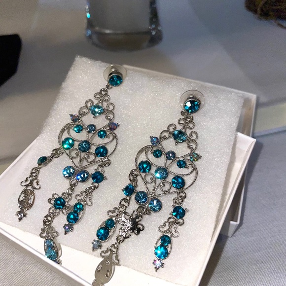 Sapphire blue and turquoise crystal earrings - Picture 3 of 3